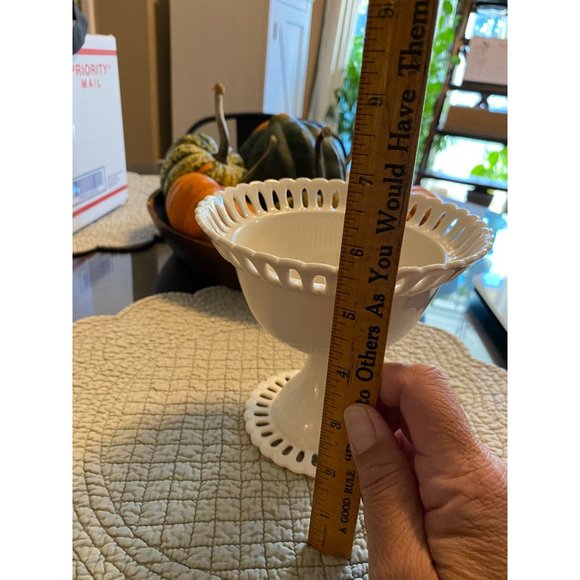 Vintage I. Godinger Ivory Lace Candy Dish - Picture 10 of 12